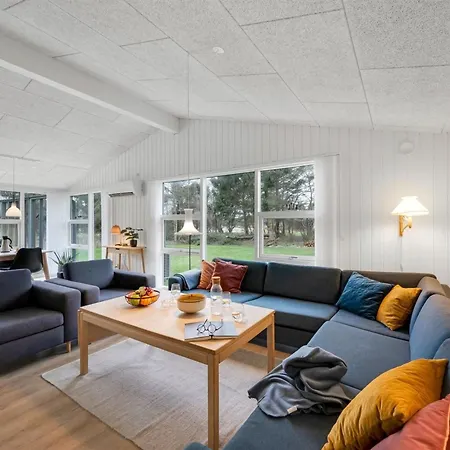 Ridvan - 500m From The Sea By Interhome